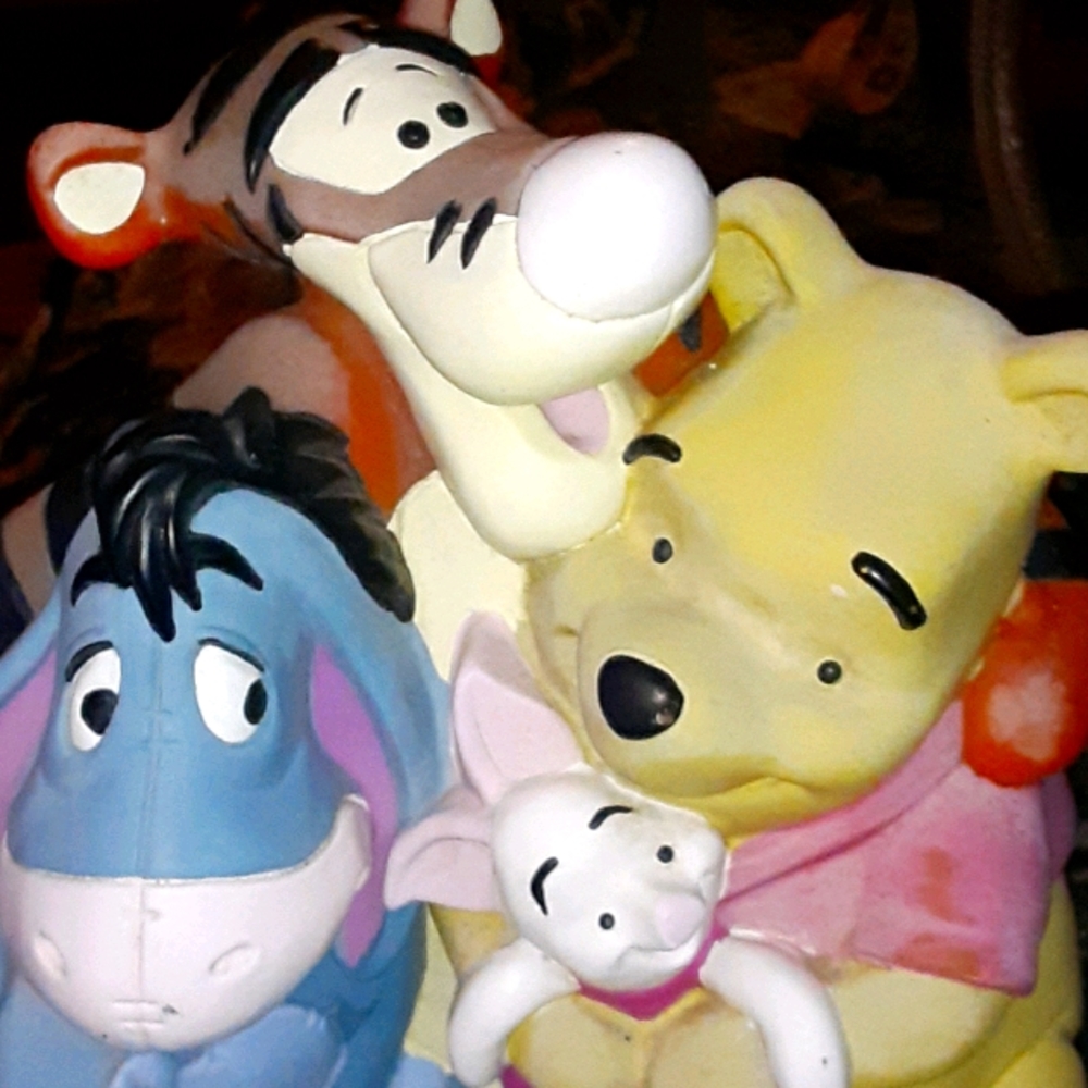 Winnie the Pooh vintage Bank missing bottom plug